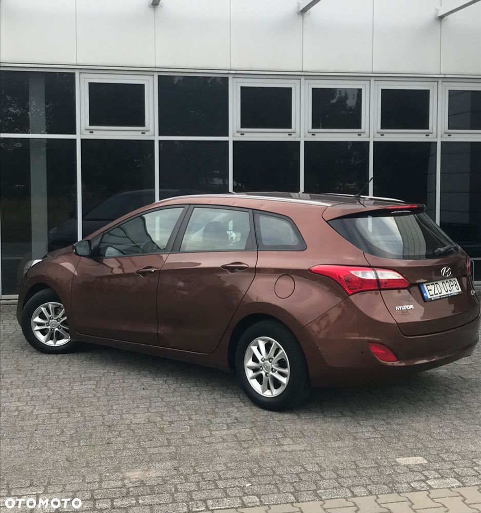 Hyundai i30 blue 1.6 CRDi Style - 7
