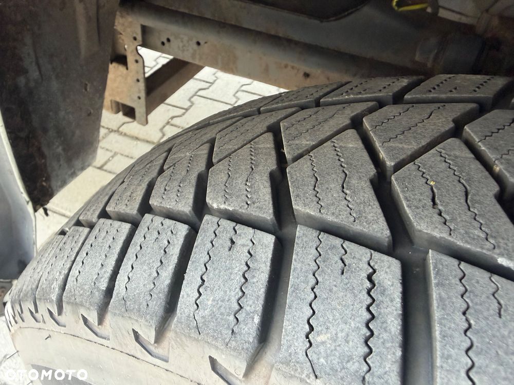 Iveco DAILY 72c18 Kontener 4,7m winda klima - 7
