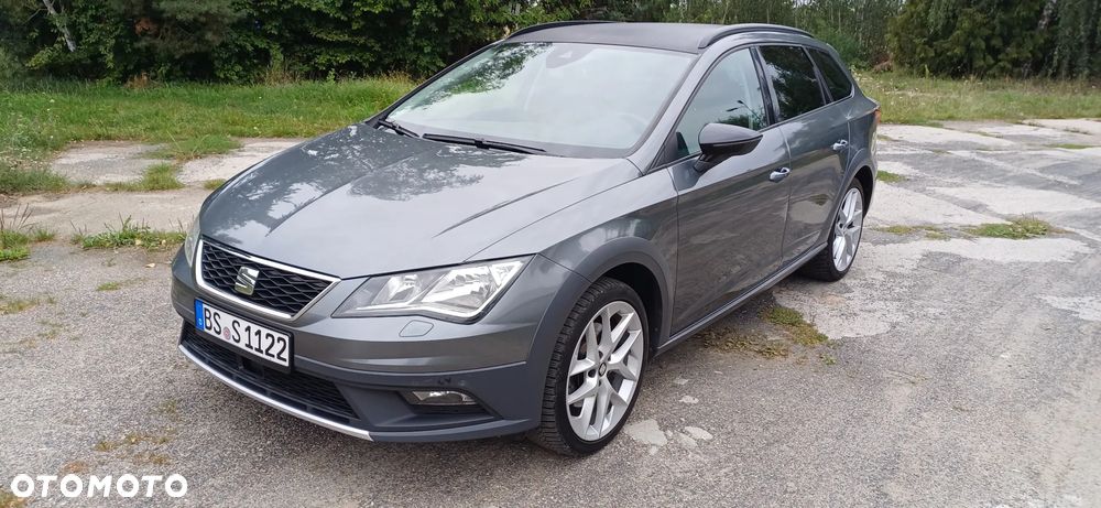 Seat Leon 1.8 TSI Start&Stop DSG XCELLENCE - 2