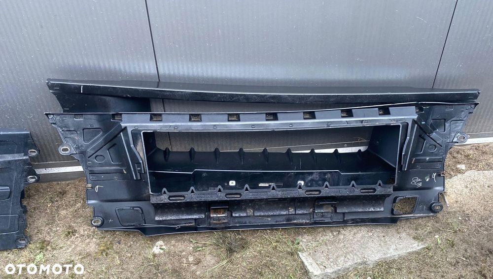 ZDERZAK GÓRNY GRILL MAN TGX PRZEDLIFT ORYGINALNY EURO6 - 2