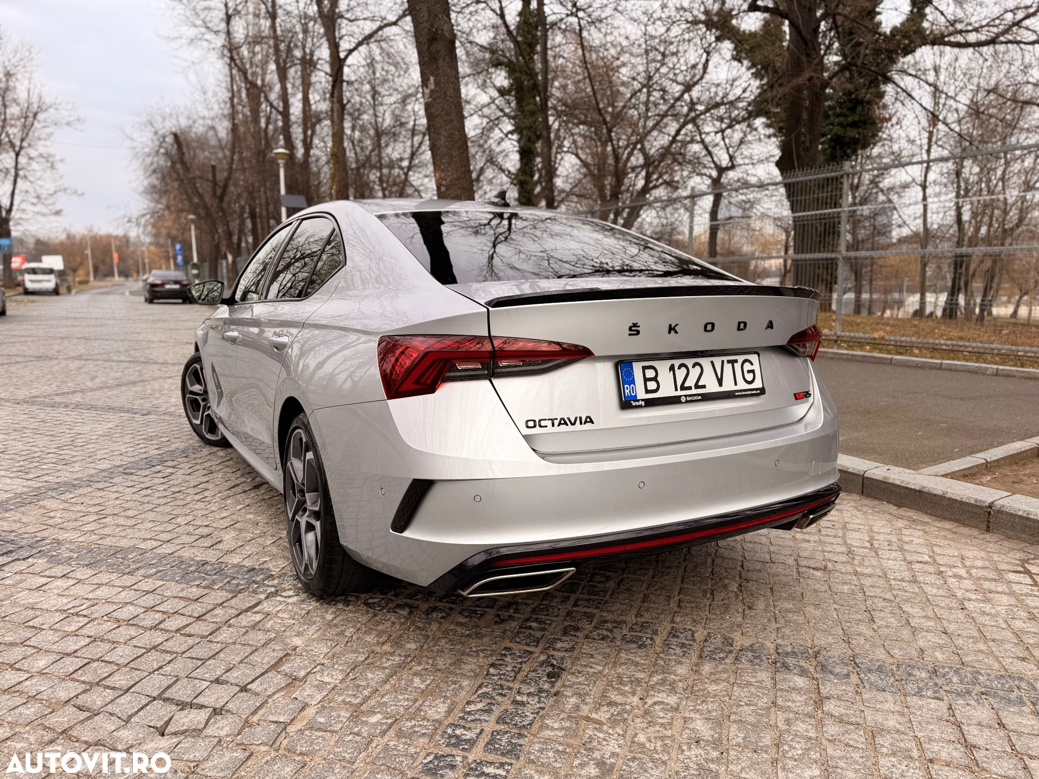 Skoda Octavia 2.0 TSI DSG RS - 4