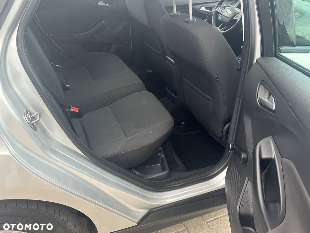 Ford Focus 1.6 TDCi DPF Trend - 16