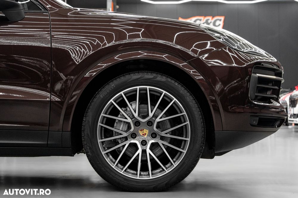 Porsche Cayenne Coupe Standard - 9