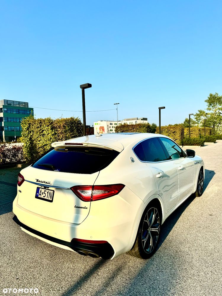 Maserati Levante GTS Q4 - 6