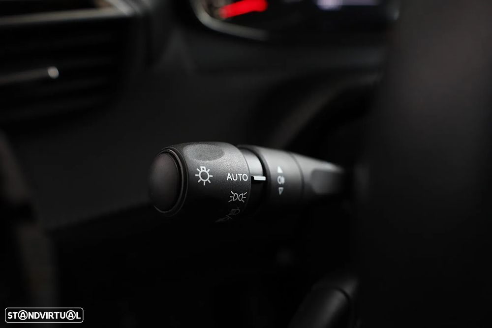 Peugeot 2008 1.2 PureTech Active - 36