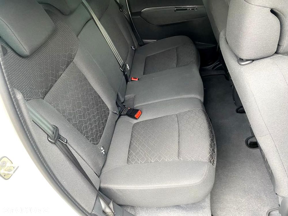 Peugeot 3008 1.6 BlueHDi Style S&S - 10