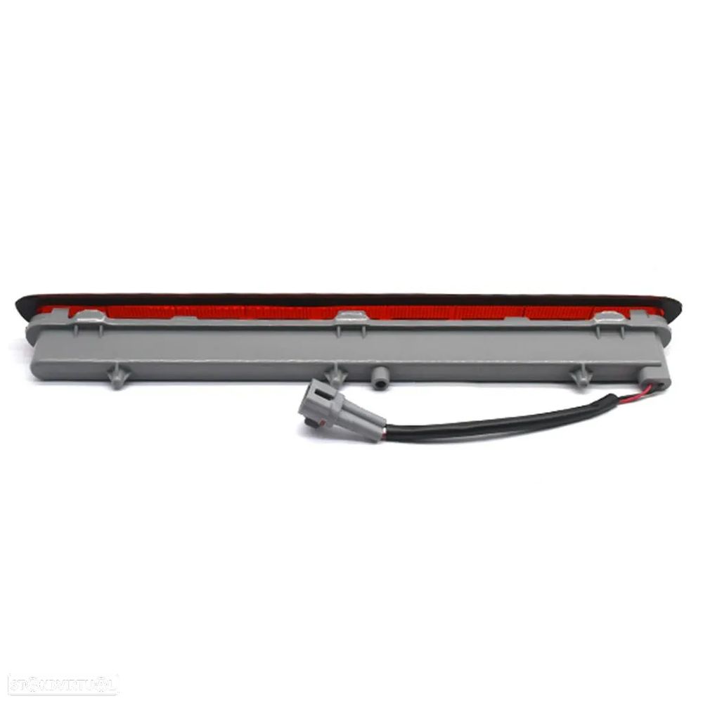 Farolim de 3º stop Toyota Hilux Anos 2015 a 2019  81570-0K100 - 2