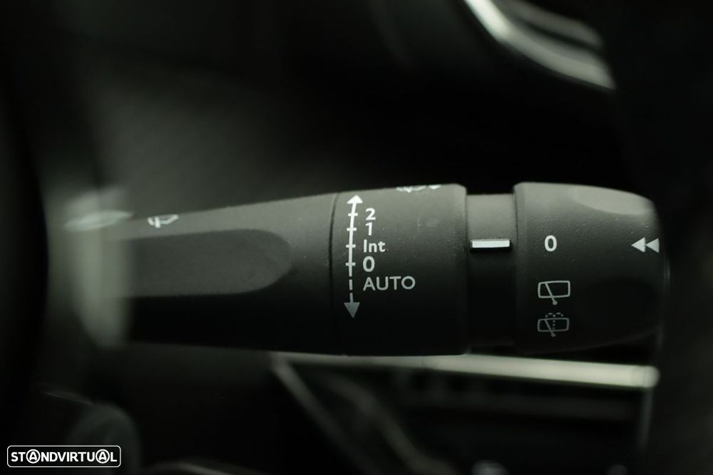 Peugeot 208 1.2 Allure - 18