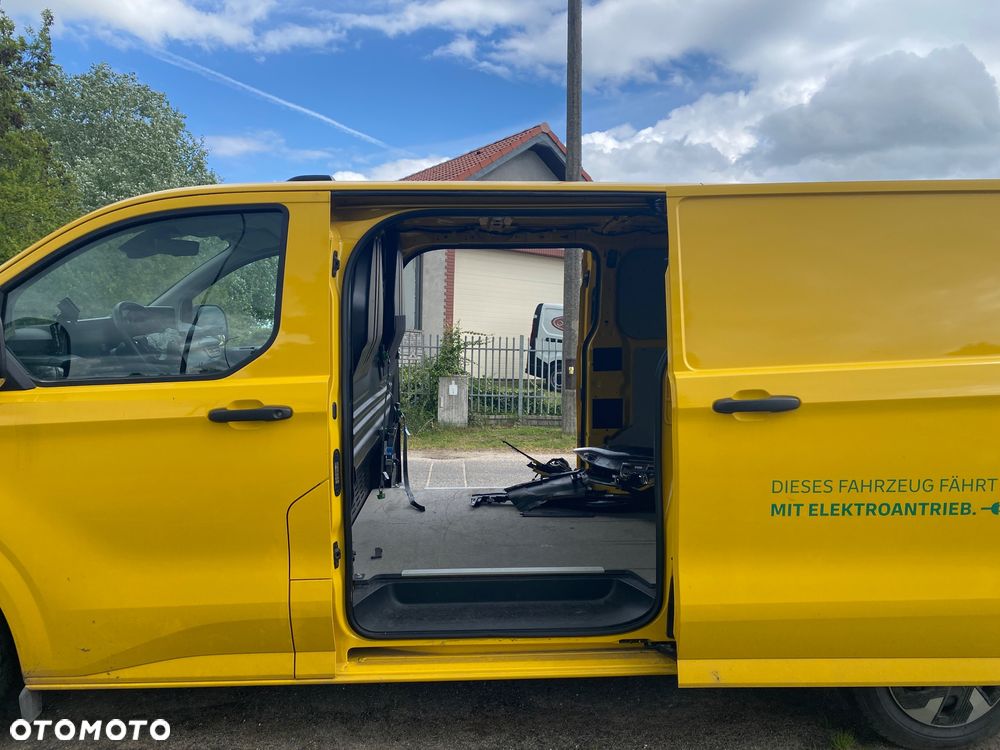 Ford Transit Custom - 13
