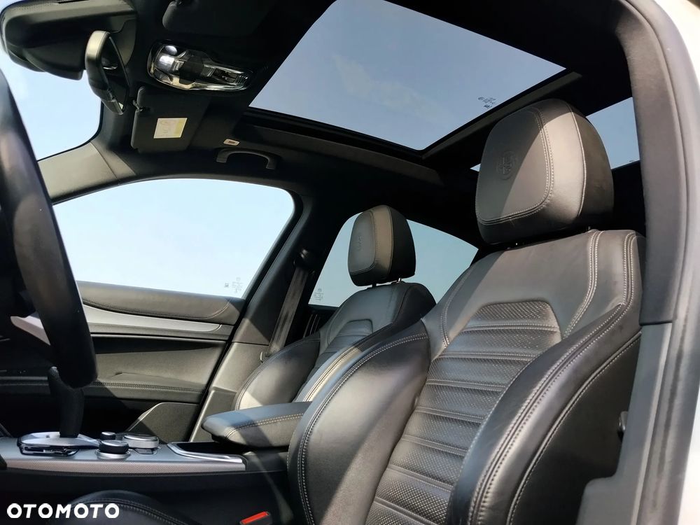 Alfa Romeo Stelvio 2.0 Turbo Veloce TI Q4 - 6