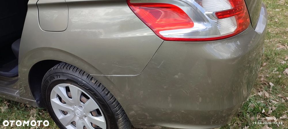 Peugeot 301 1.2 Pure Tech Access - 10