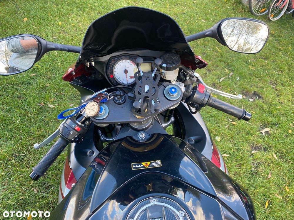 Suzuki GSX-R - 15