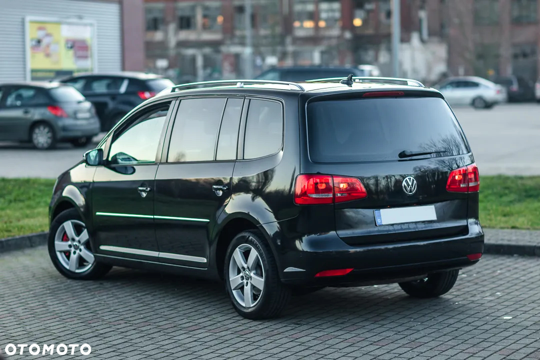 Volkswagen Touran 2.0 TDI DPF DSG Highline - 15