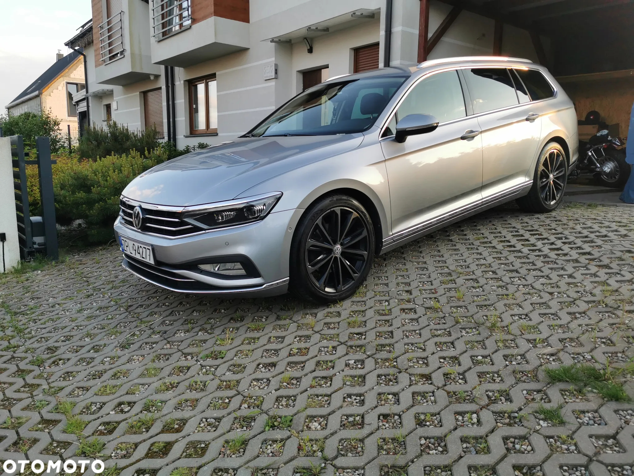 Volkswagen Passat - 11