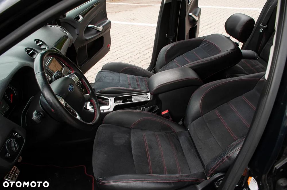 Ford Mondeo 2.0 EcoBoost Titanium S - 24