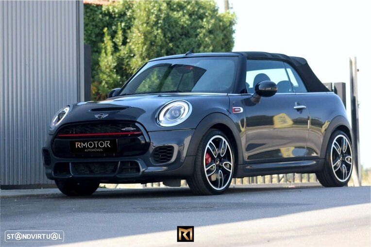 MINI Cabrio John Cooper Works - 11