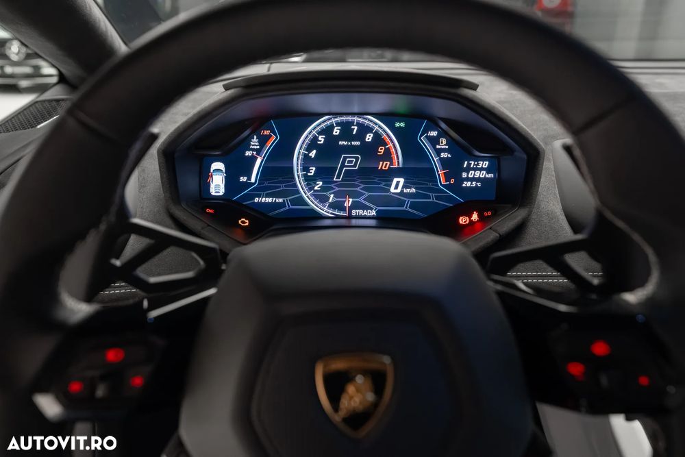Lamborghini Huracan EVO - 19