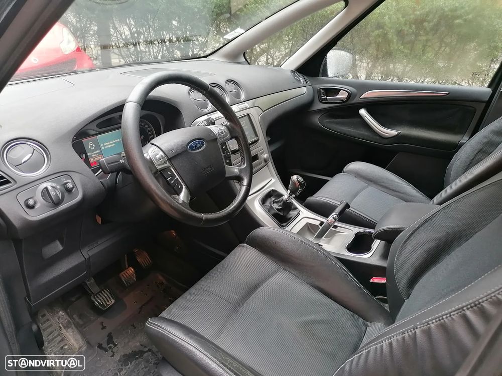 Ford S-Max 2.0 TDCi Titanium 7L - 12