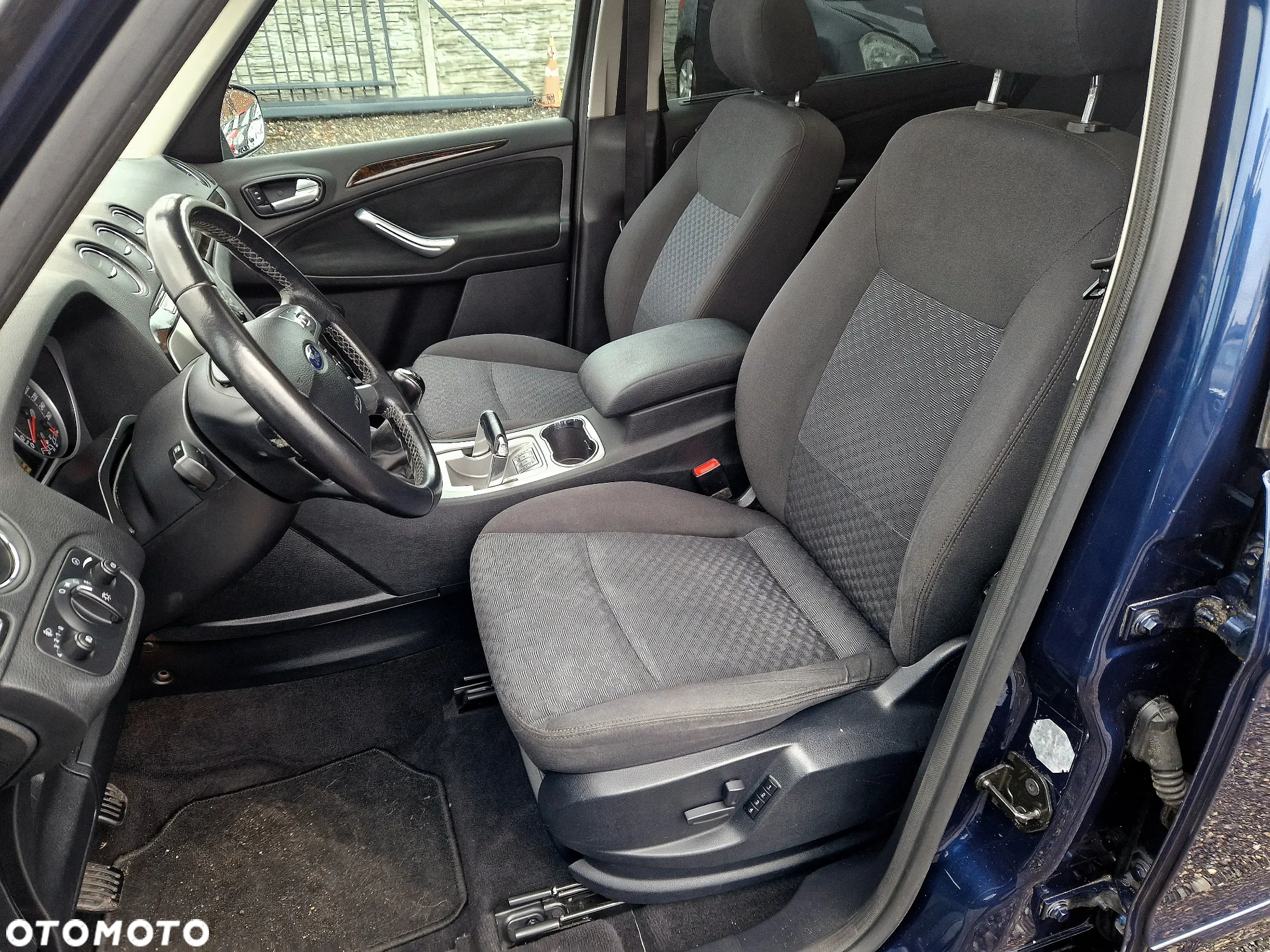 Ford Galaxy 2.0 Ghia - 16