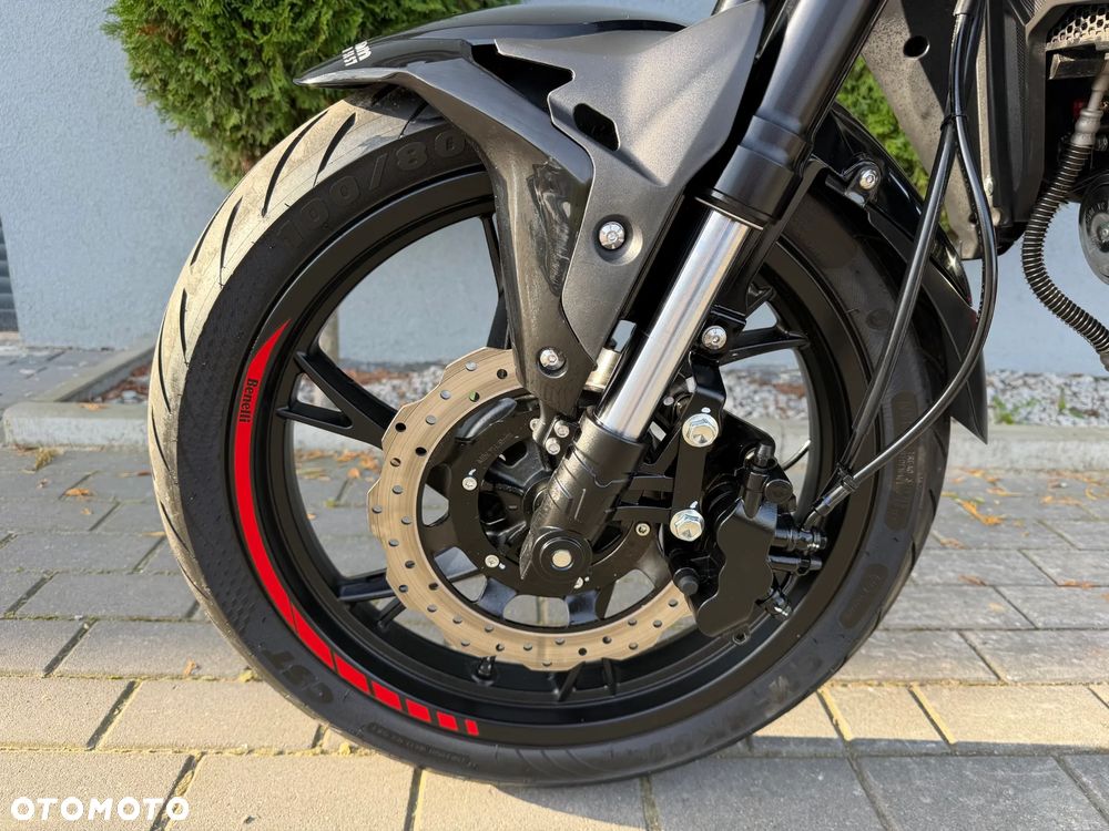 Benelli BN 125 - 33
