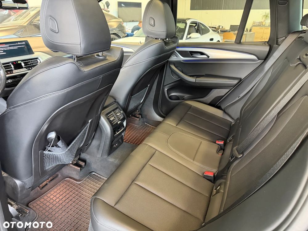 BMW X3 xDrive30i - 13