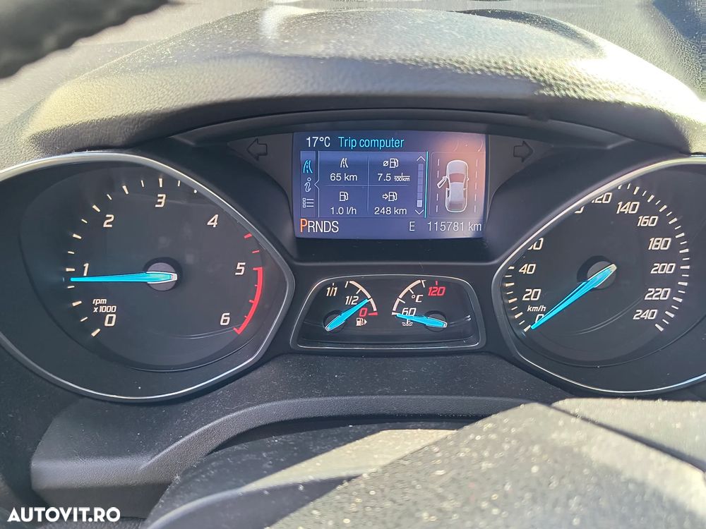 Ford Kuga 2.0 TDCi Powershift 4WD Trend - 3