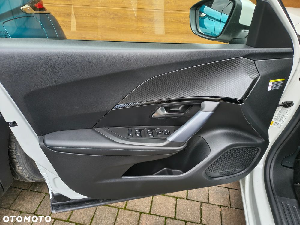 Peugeot 2008 PureTech 130 Allure - 14