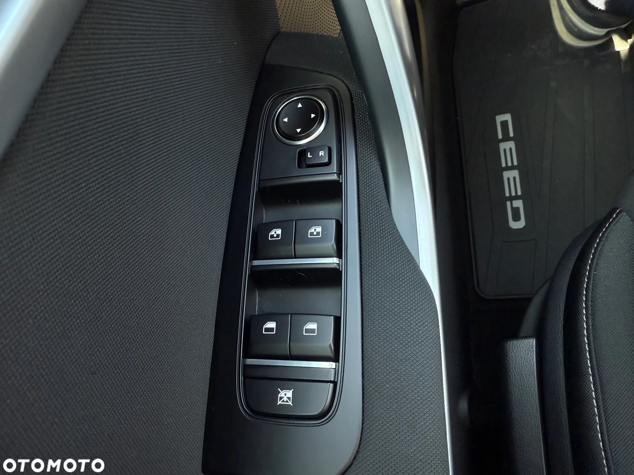 Kia Ceed 1.5 T-GDI M DCT - 25