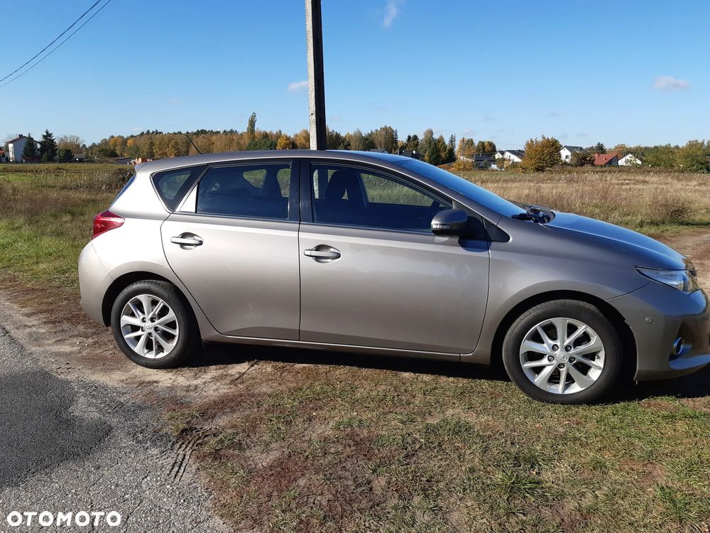 Toyota Auris - 14