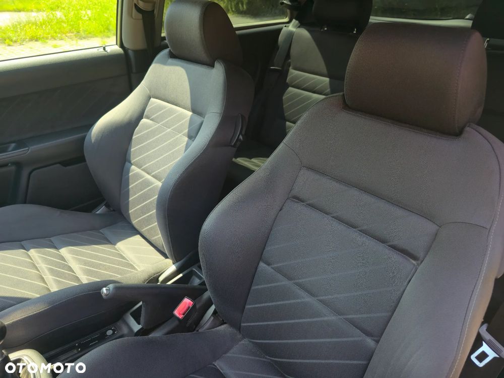 Audi A3 3-drzwiowe 1.8T Quattro Ambition - 7