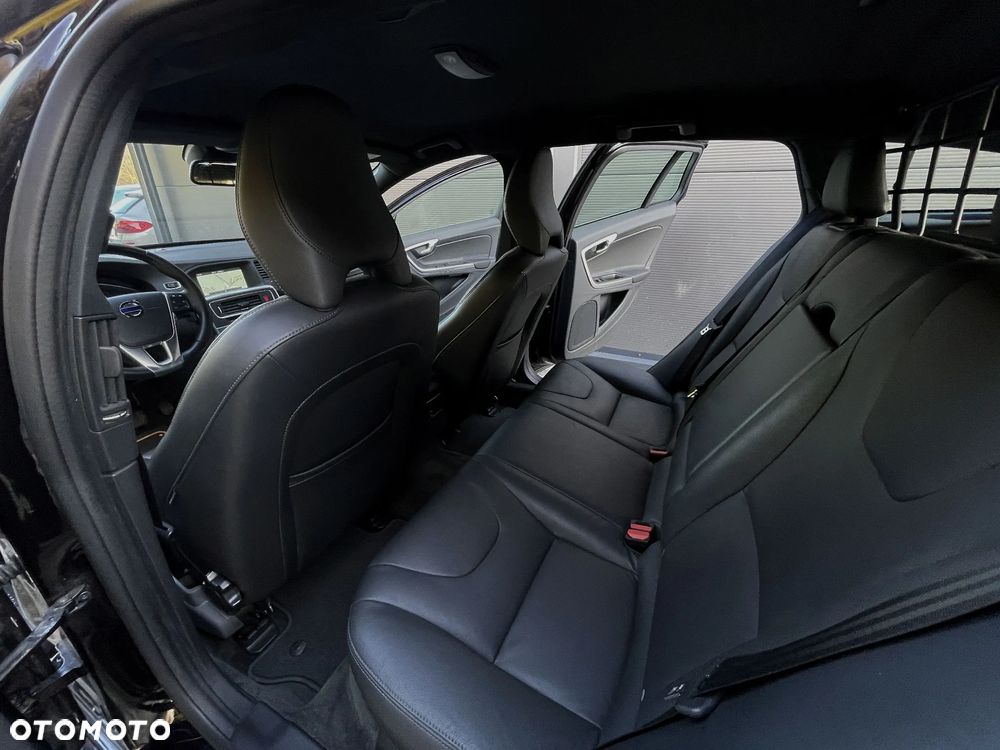 Volvo V60 T3 Summum - 21