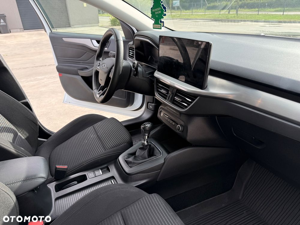 Ford Focus 1.0 EcoBoost mHEV Titanium - 16