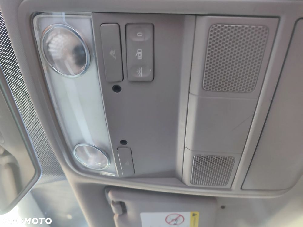 Volkswagen Passat 2.0 TDI Comfortline - 9