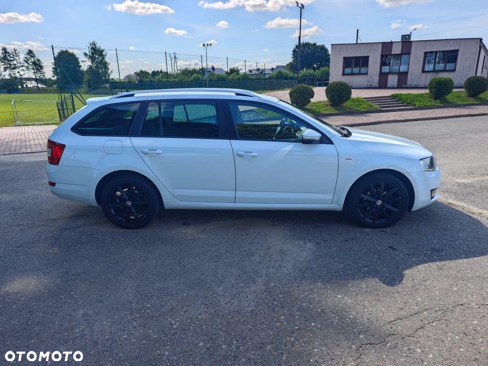 Skoda Octavia 1.6 TDI (Green tec) DSG Joy - 4