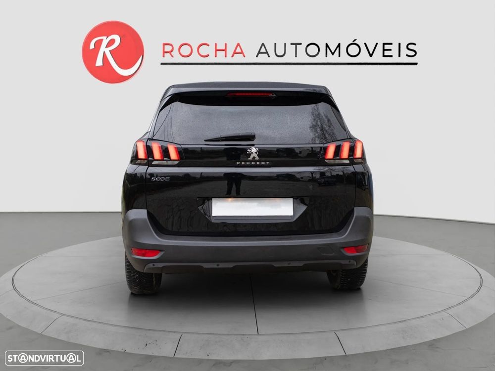 Peugeot 5008 - 8