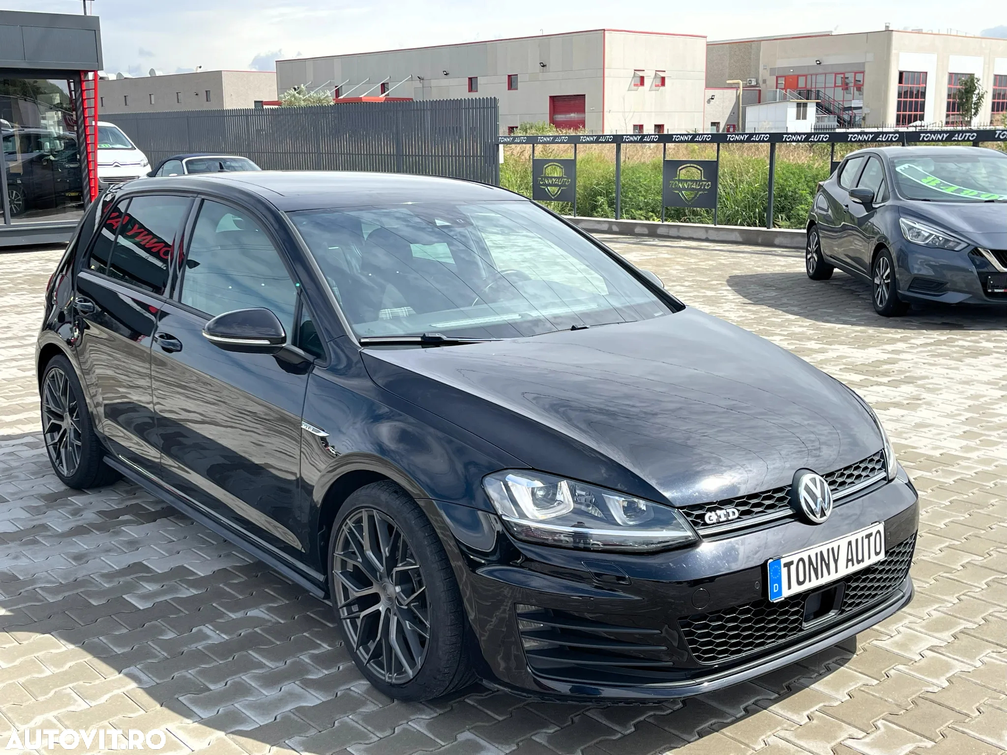 Volkswagen Golf 2.0 TDI DPF BMT DSG GTD - 3