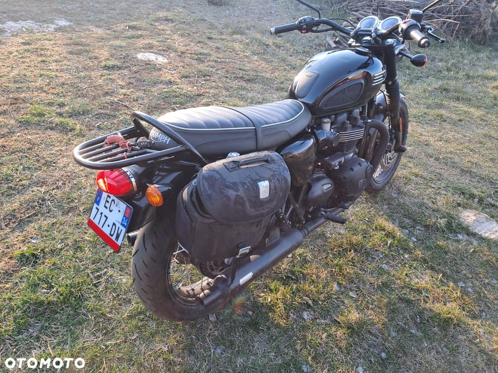 Triumph Bonneville - 3