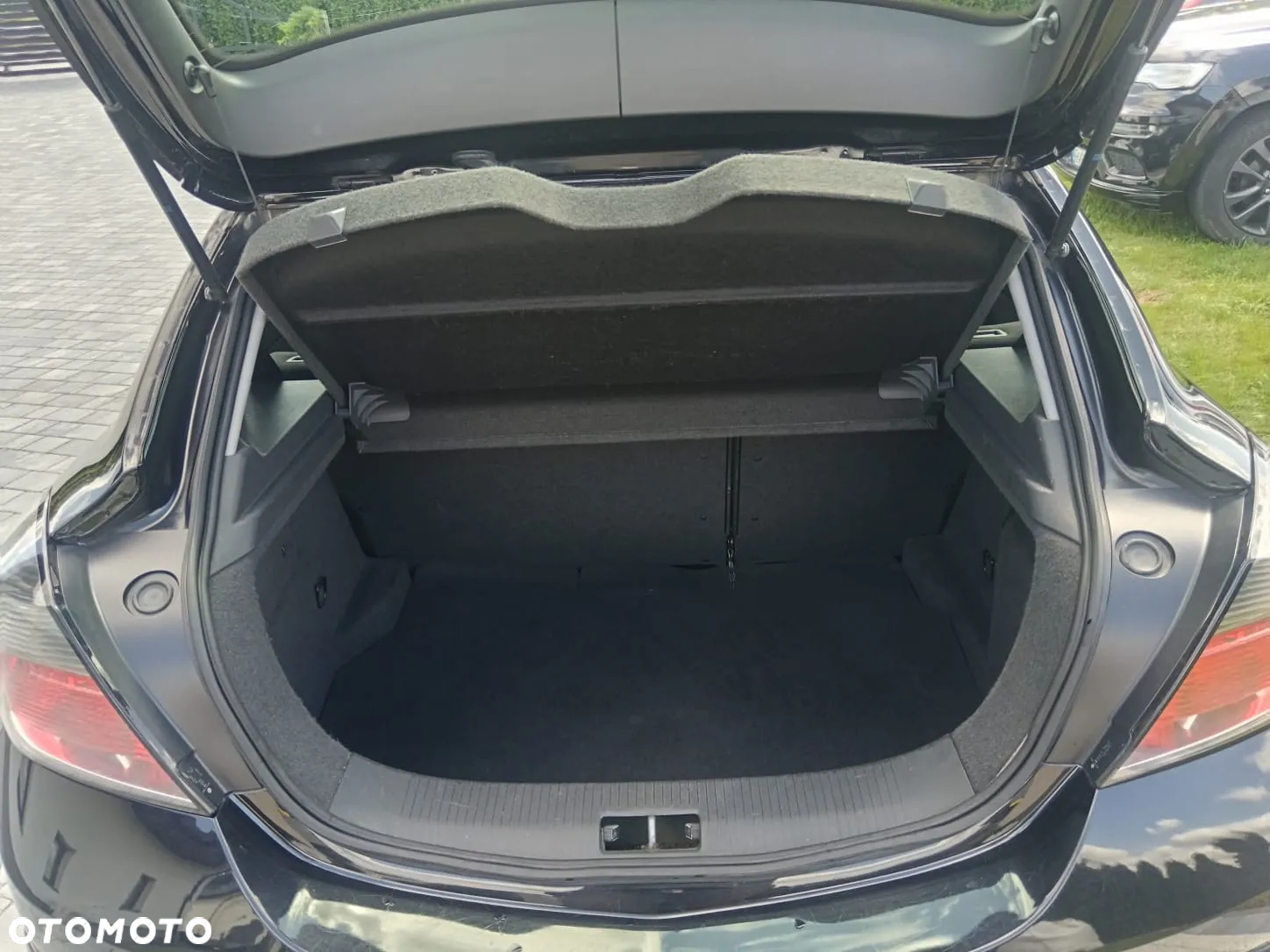Opel Astra GTC 1.6 - 18