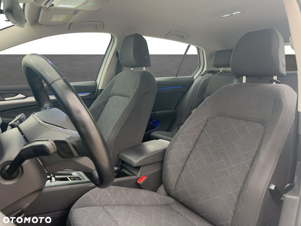 Volkswagen Golf 1.0 eTSI Life DSG - 10