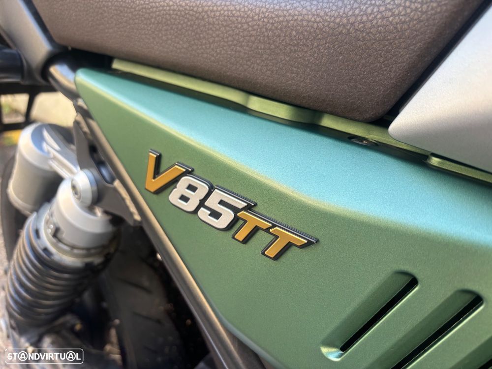 Moto Guzzi V85 TT Centenário - 9