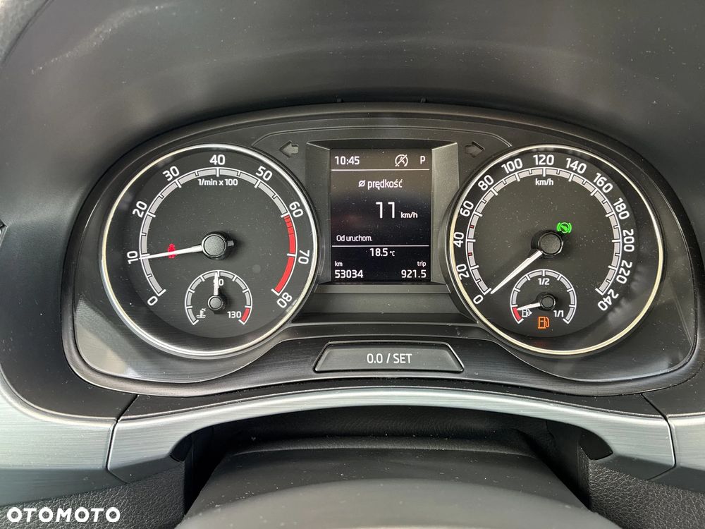 Skoda Fabia 1.0 TSI Ambition DSG - 17