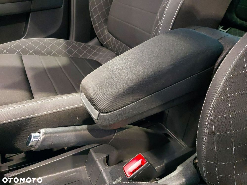 Skoda Fabia 1.0 TSI Ambition - 37
