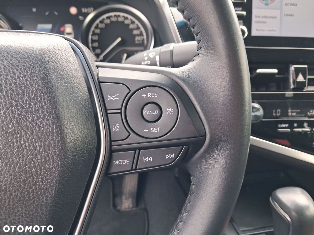 Toyota Camry 2.5 Hybrid Comfort CVT - 23