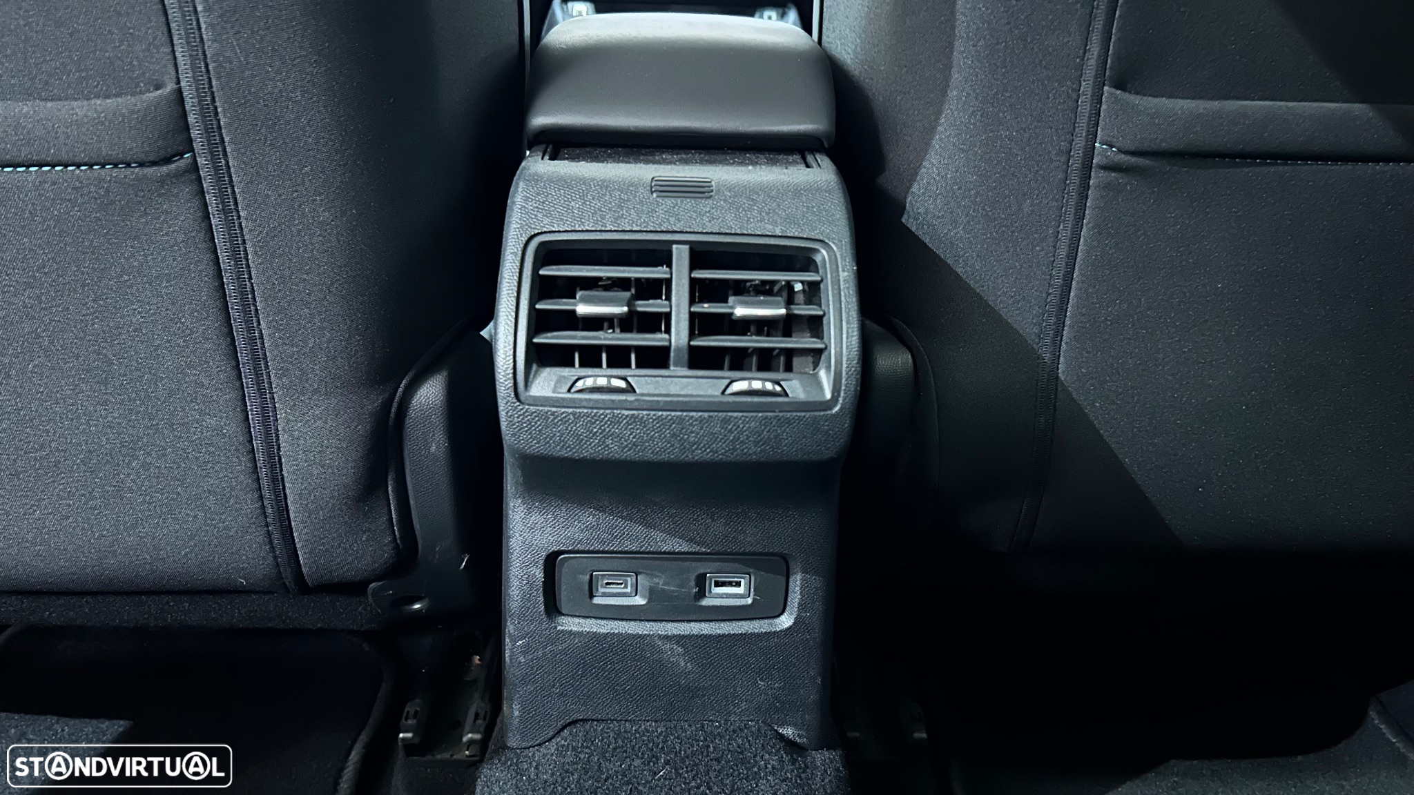 Citroën C4 1.2 PureTech Shine Pack EAT8 - 25