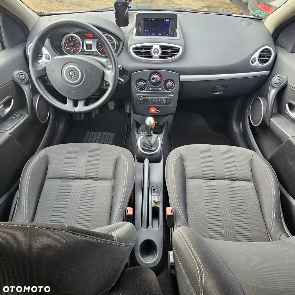 Renault Clio - 5