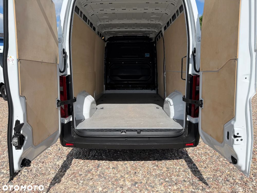 Renault NOWY MASTER L3H2 HOMOLOGACJA cięż. VAT-1 Duża ŁADOWNOŚĆ 1259kg Długa paka 3800mm Objętość 13m3 SPRAWDZONY TRWAŁY SILNIK 2.0DCI ROZRZĄD NA ŁAŃCUCHU Salon Polska Pierwszy wł. Eksploatowany w trasie auto Jak Nowe Gwarancja Fabryczna Renault! - 26