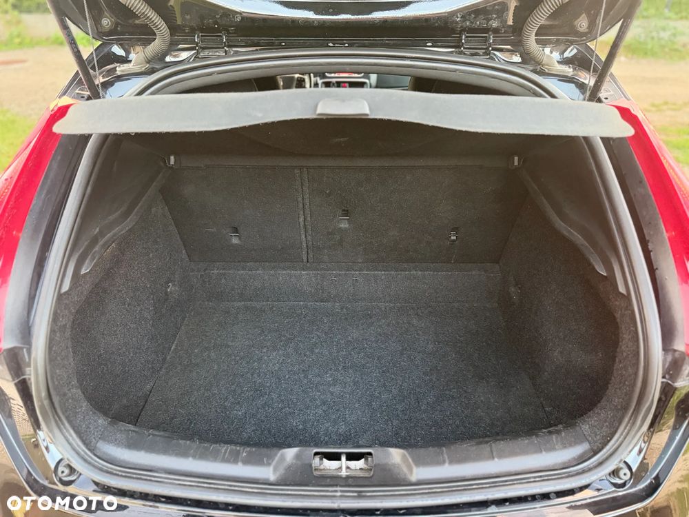 Volvo V40 D2 Drive-E Momentum - 13