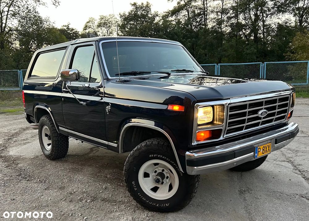 Ford Bronco - 7