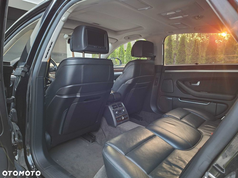 Audi A8 - 7