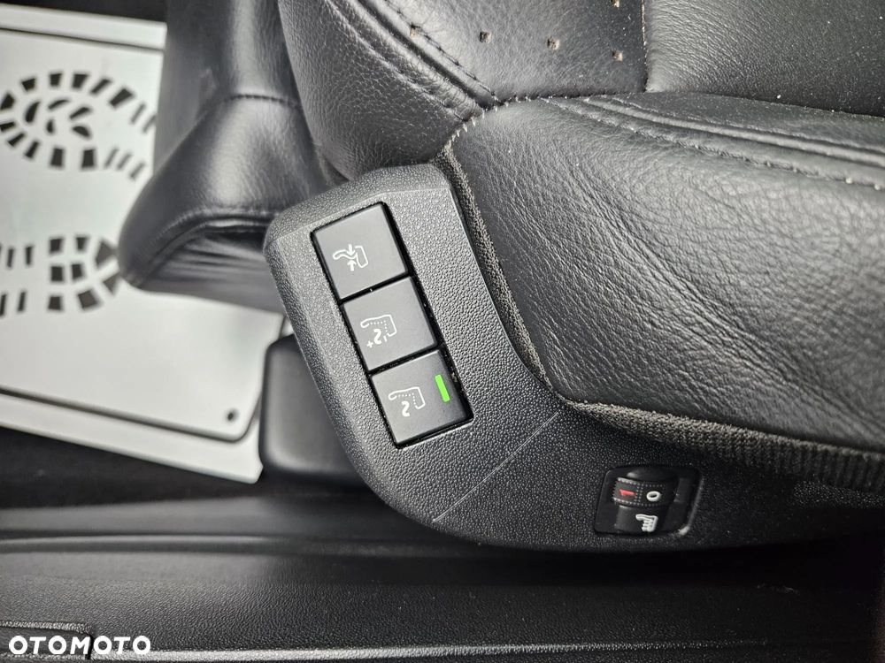 Citroën C4 Grand Picasso 2.0 HDi FAP EGS6 (7-Sitzer) Exclusive - 29